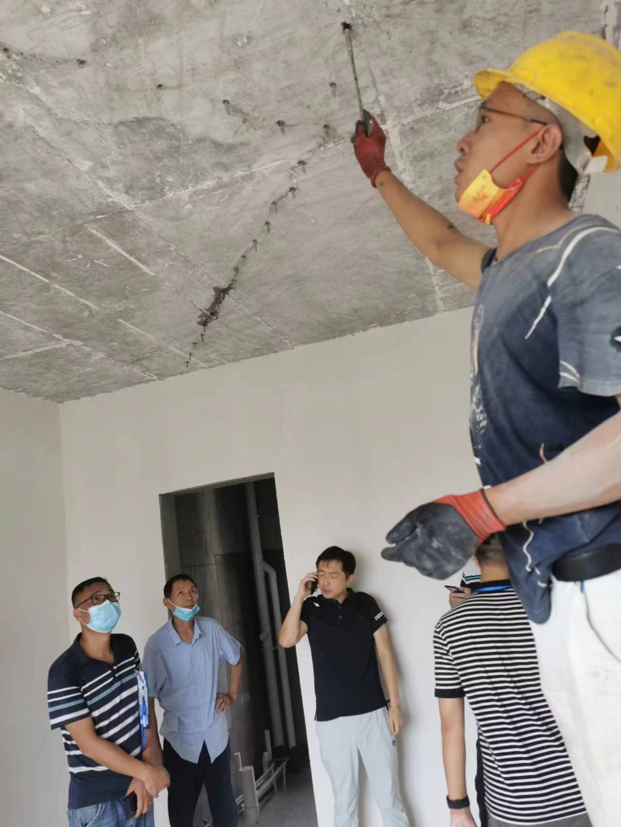 深圳自建房墙面开裂如何处理?